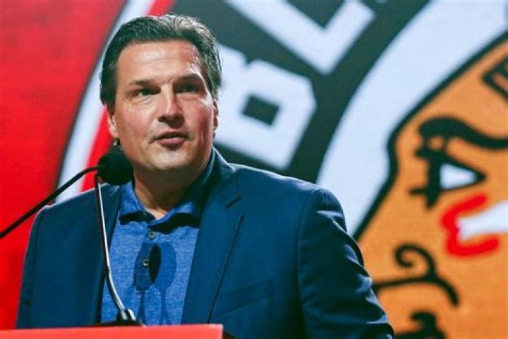 
Is Eddie Olczyk In Hospital? Illness and Wife Health Issues – What Happened? 