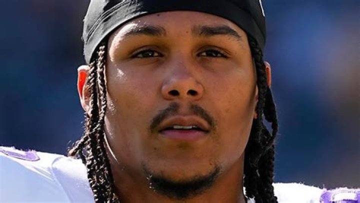 
Jalen Nailor Height, Weight, Net Worth, Age, Birthday, Wikipedia, Who, Nationality, Biography 