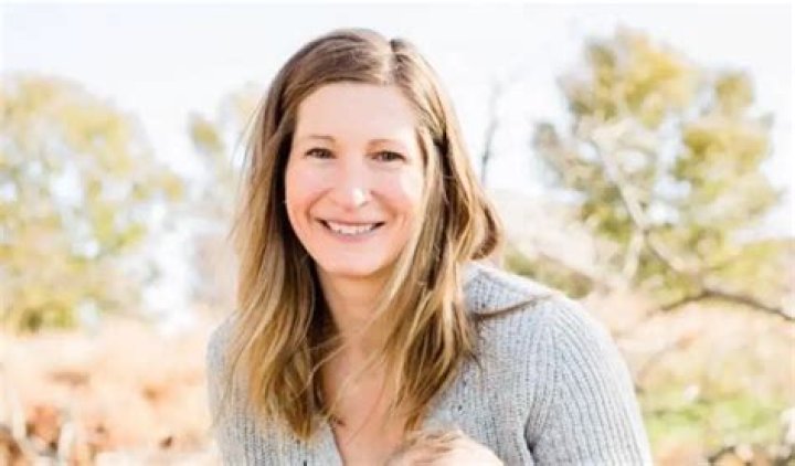 Keri Shaw Height, Weight, Net Worth, Age, Birthday, Wikipedia, Who, Instagram, Biography