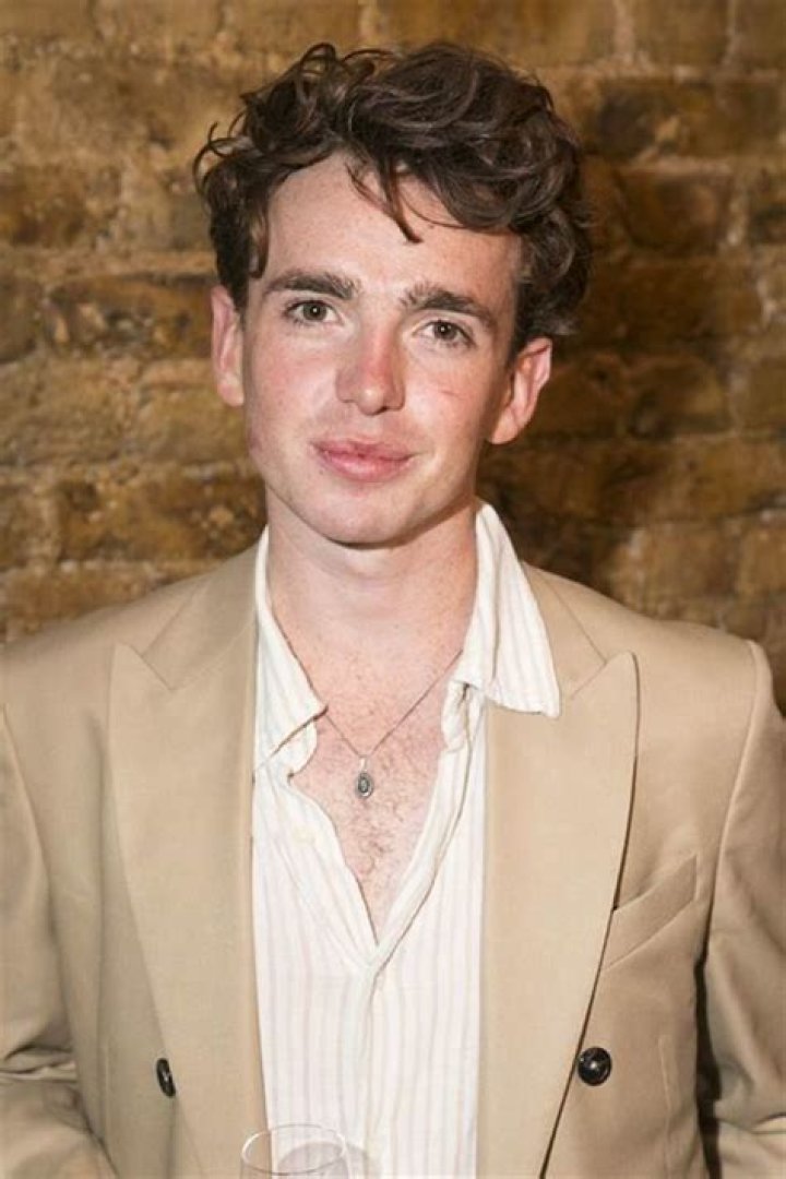 Laurie Kynaston Height, Weight, Net Worth, Age, Birthday, Wikipedia, Who, Nationality, Biography