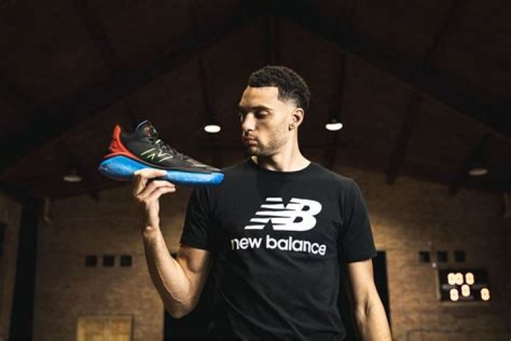 
New Balance Fresh Foam BB “Paris” sneakers will be launched on January 20, 2023 