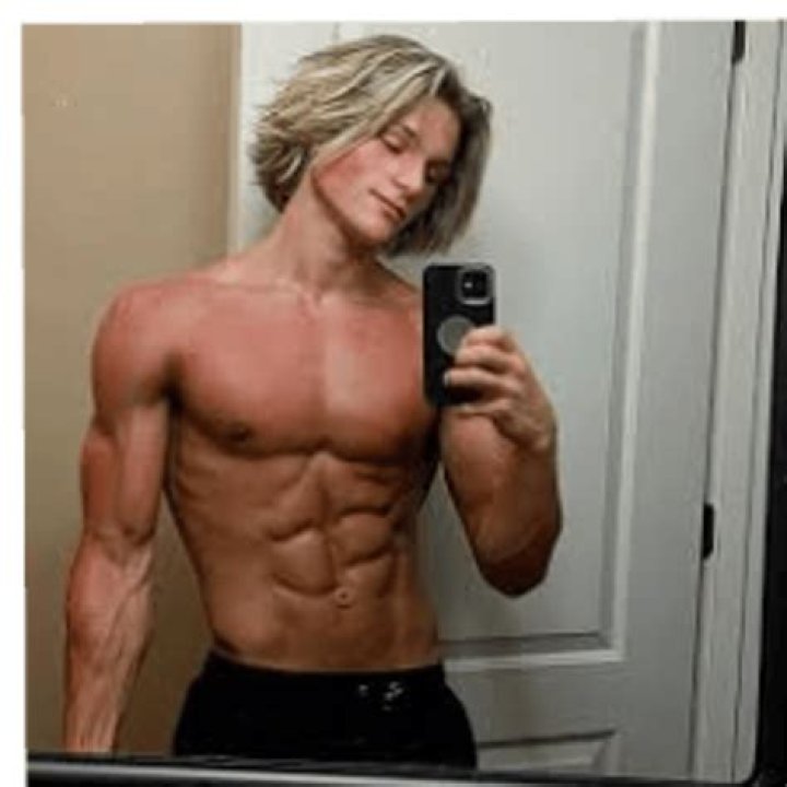 
Sam Mullins Height, Weight, Net Worth, Age, Birthday, Wikipedia, Who, Nationality, Biography 