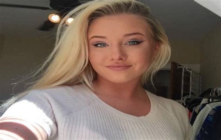 
Sarah Schauer Height, Weight, Net Worth, Age, Birthday, Wikipedia, Who, Nationality, Biography 