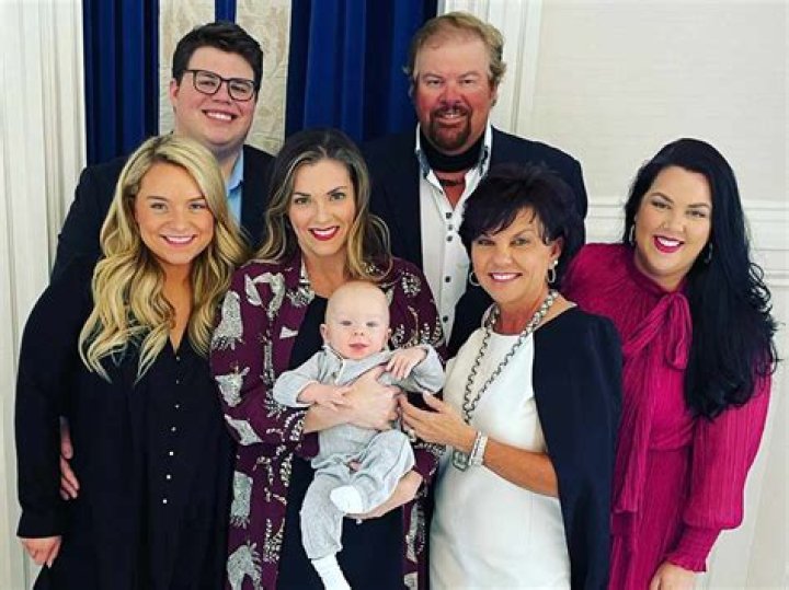 
Simon Sears Is A Family Man; Meet His Wife Ingibjörg Skladóttir And Their Children 