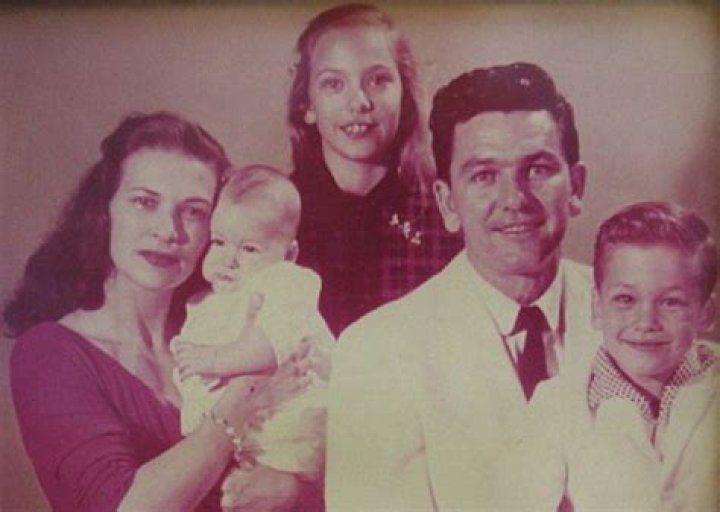 Who Was Vickie Lynn Swayze, Patrick Swayze’s Sister?